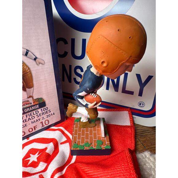 Red Grange 2014 Wrigley Field 100 Illinois 1920 Football Bobblehead Chicago Cubs - Picture 4 of 5